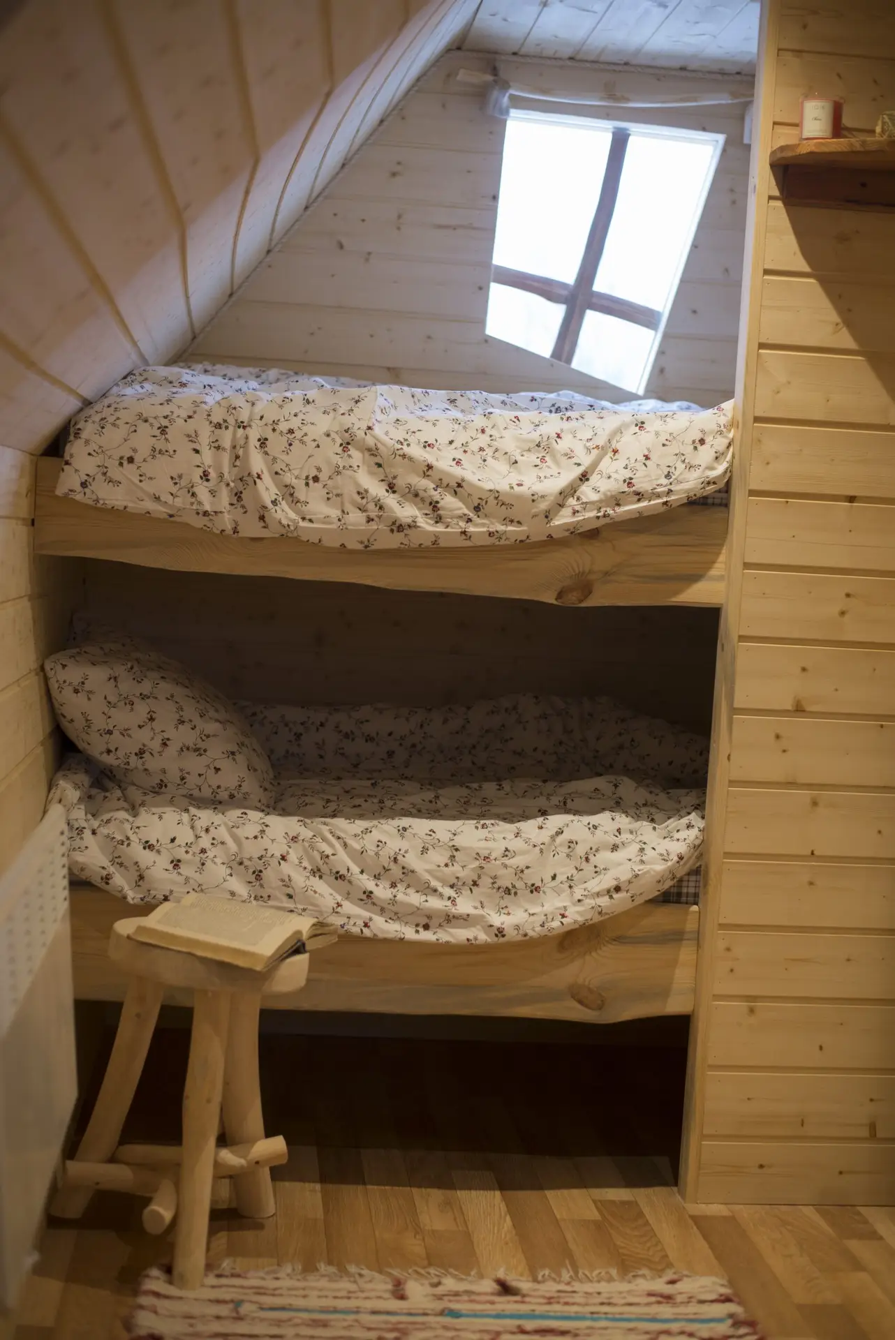 Hexenhaus Ronja Stockbett