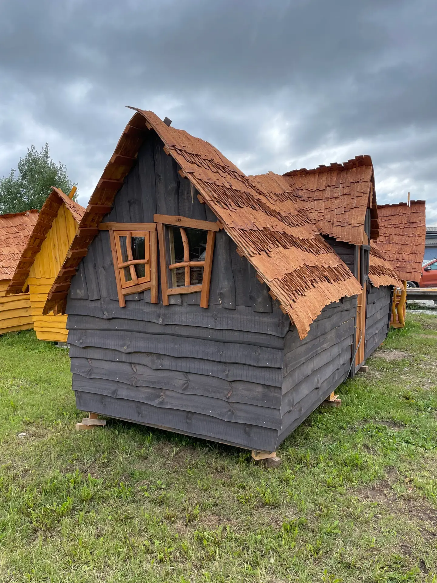 Hexenhaus Basis Seitenansicht